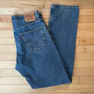 Men’s Levi’s medium wash straight leg W34L34